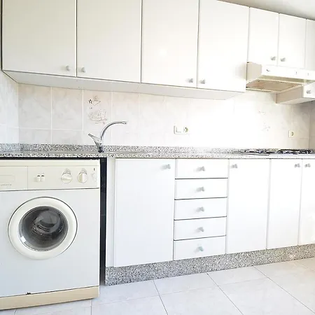 Cerca Del Paseo Maritimo De O Grove