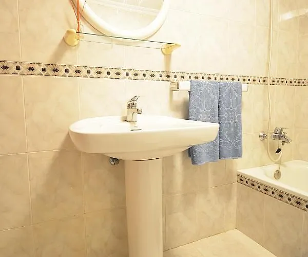 Cerca Del Paseo Maritimo De * O Grove